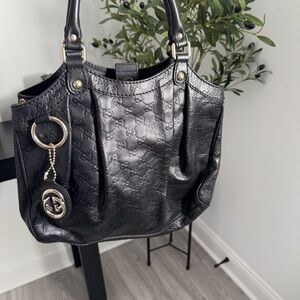 Gucci Black Leather Shoulder Bag